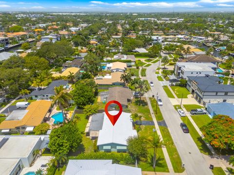 Tiny photo for 2610 NE 50th Street, Lighthouse Point, FL 33064 (MLS # B26050195)