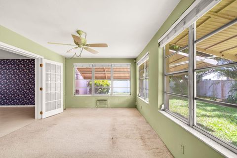 Tiny photo for 2610 NE 50th Street, Lighthouse Point, FL 33064 (MLS # B26050195)