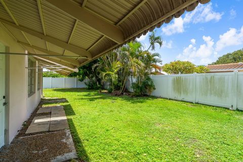 Tiny photo for 2610 NE 50th Street, Lighthouse Point, FL 33064 (MLS # B26050195)