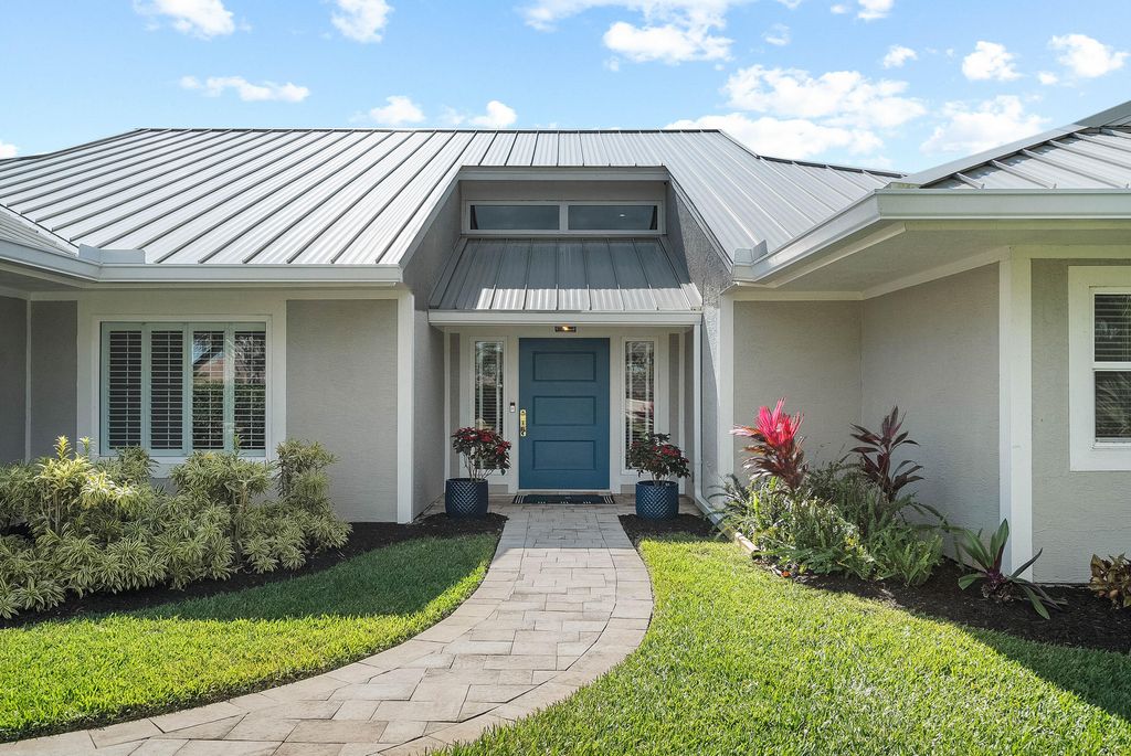 Photo of 6240 SE Winged Foot Drive, Stuart, FL 34997 (MLS # R11056264)