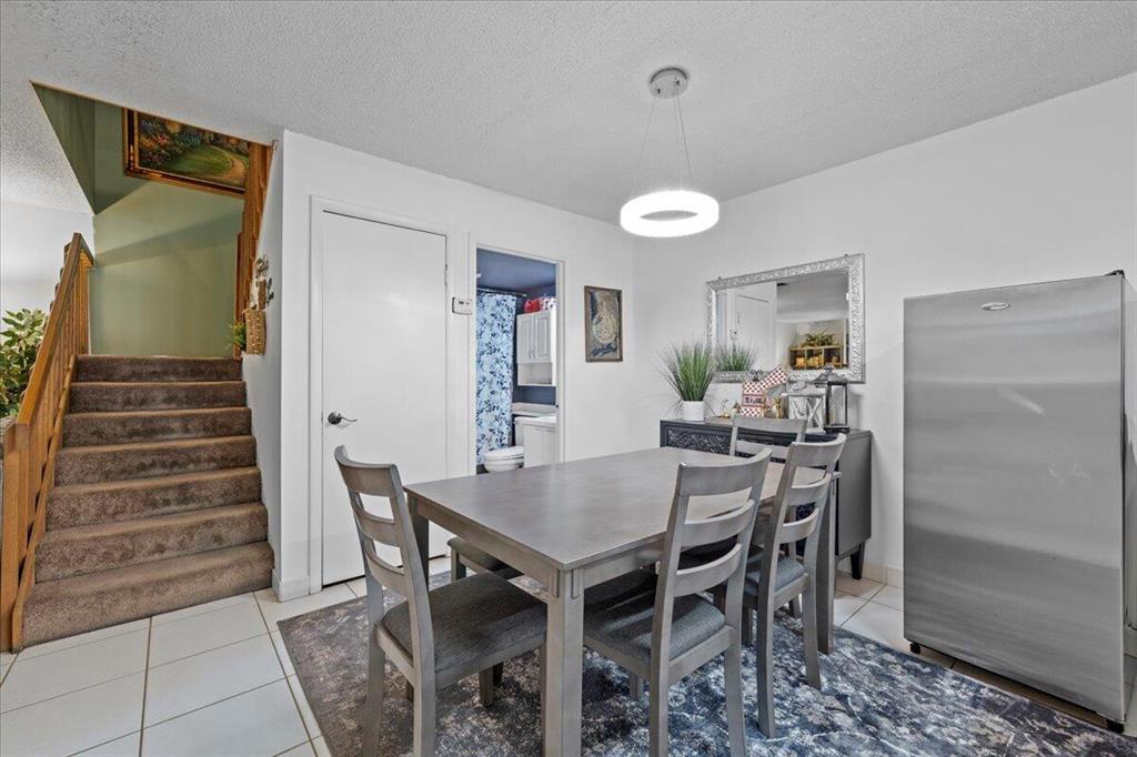 GARDEN LAKES & GARDEN SQUARE SHOPS - Residential