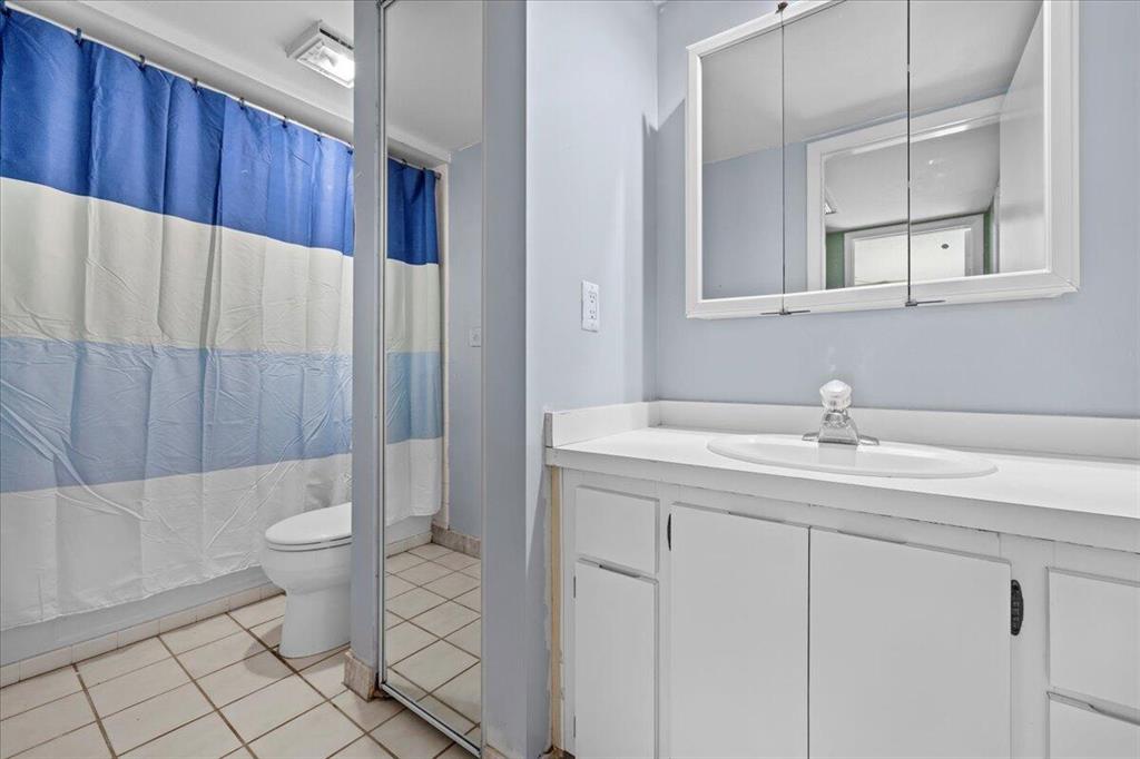 GARDEN LAKES & GARDEN SQUARE SHOPS - Residential