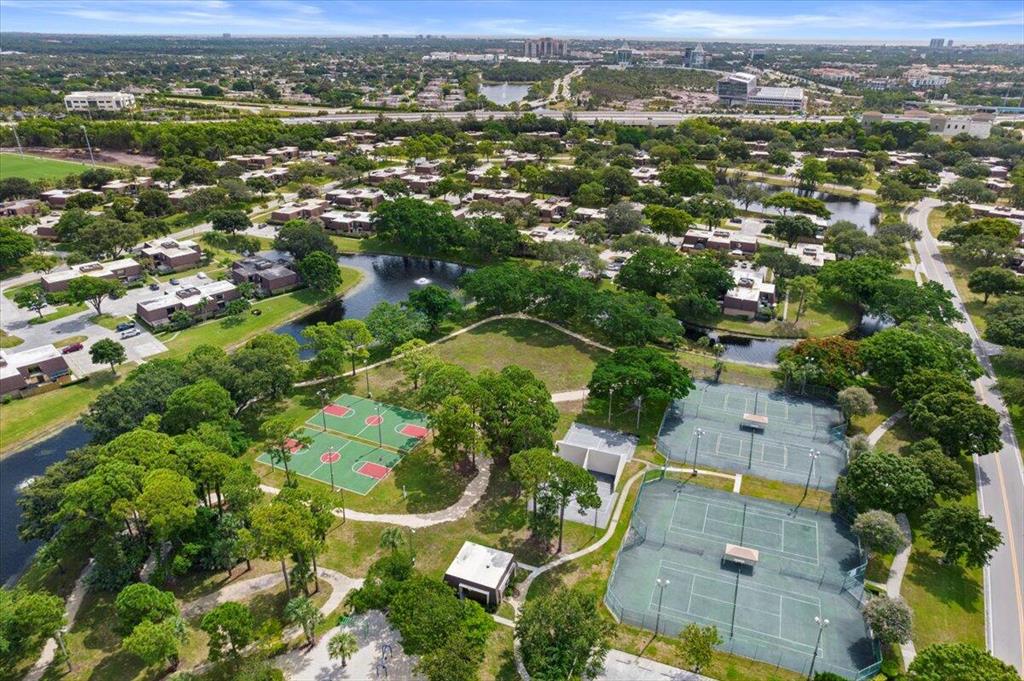 GARDEN LAKES & GARDEN SQUARE SHOPS - Residential