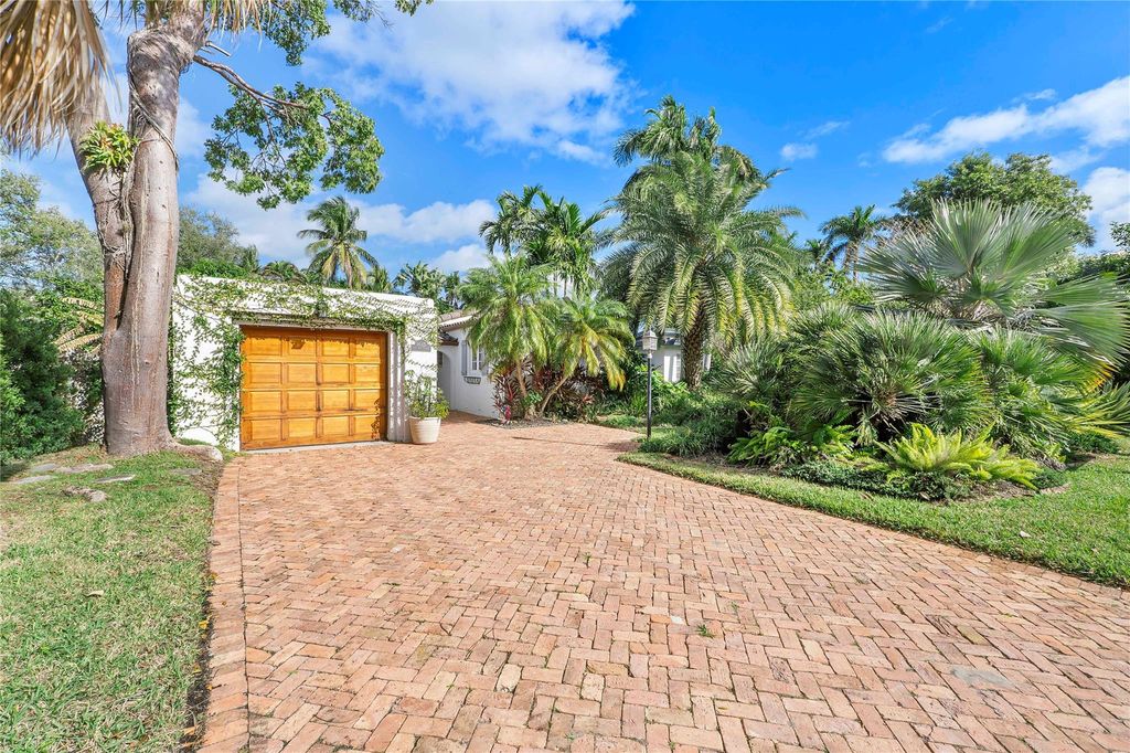 Photo of 1615 SE 4th Street, Fort Lauderdale, FL 33301 (MLS # B26040655)