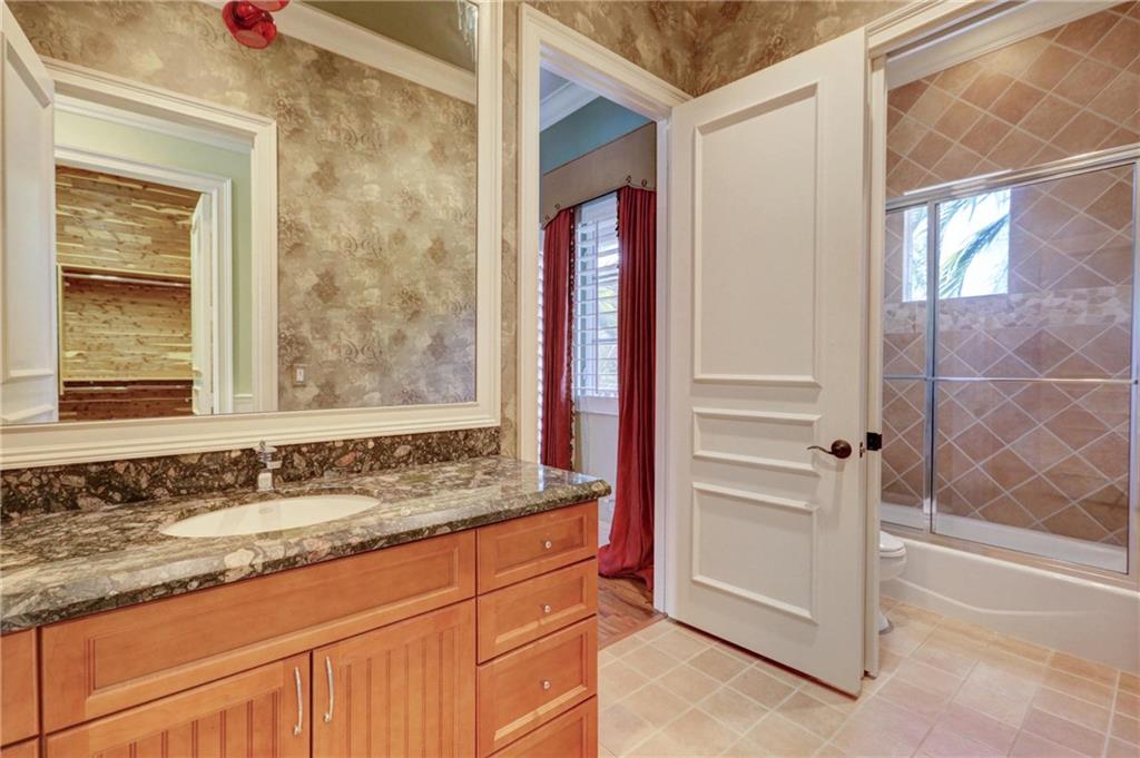 Paradise Port - Residential