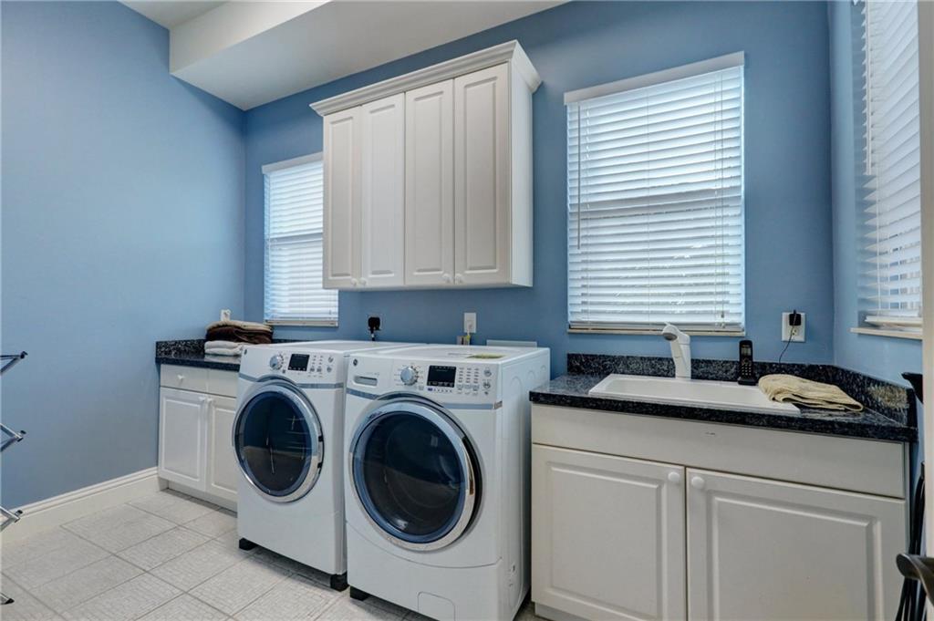 Paradise Port - Residential