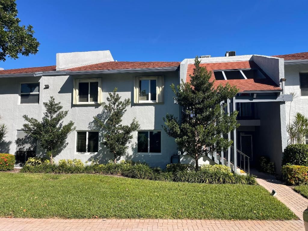 Photo of 6525 S Oriole Boulevard #1050, Delray Beach, FL 33446 (MLS # R11156091)