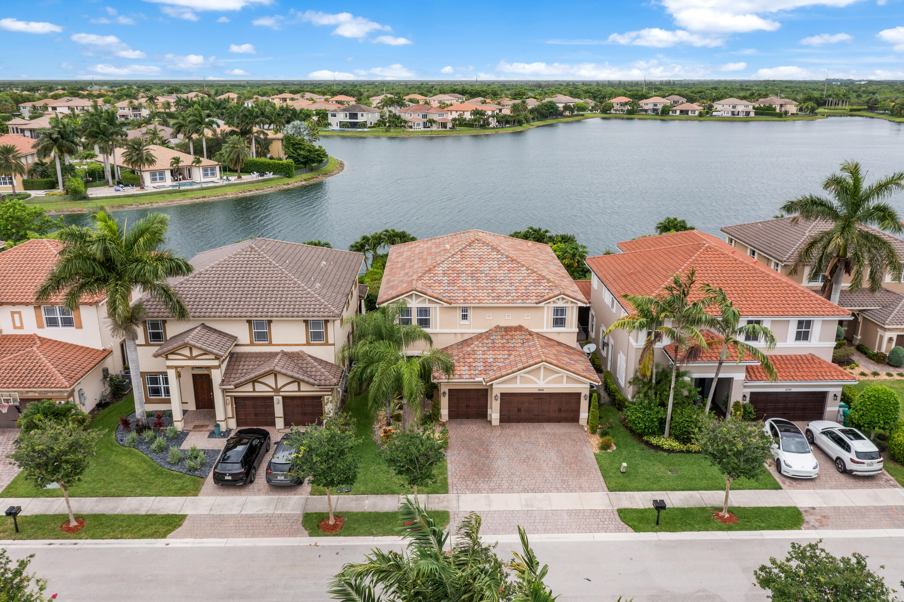 10151 Lake Vista Court
