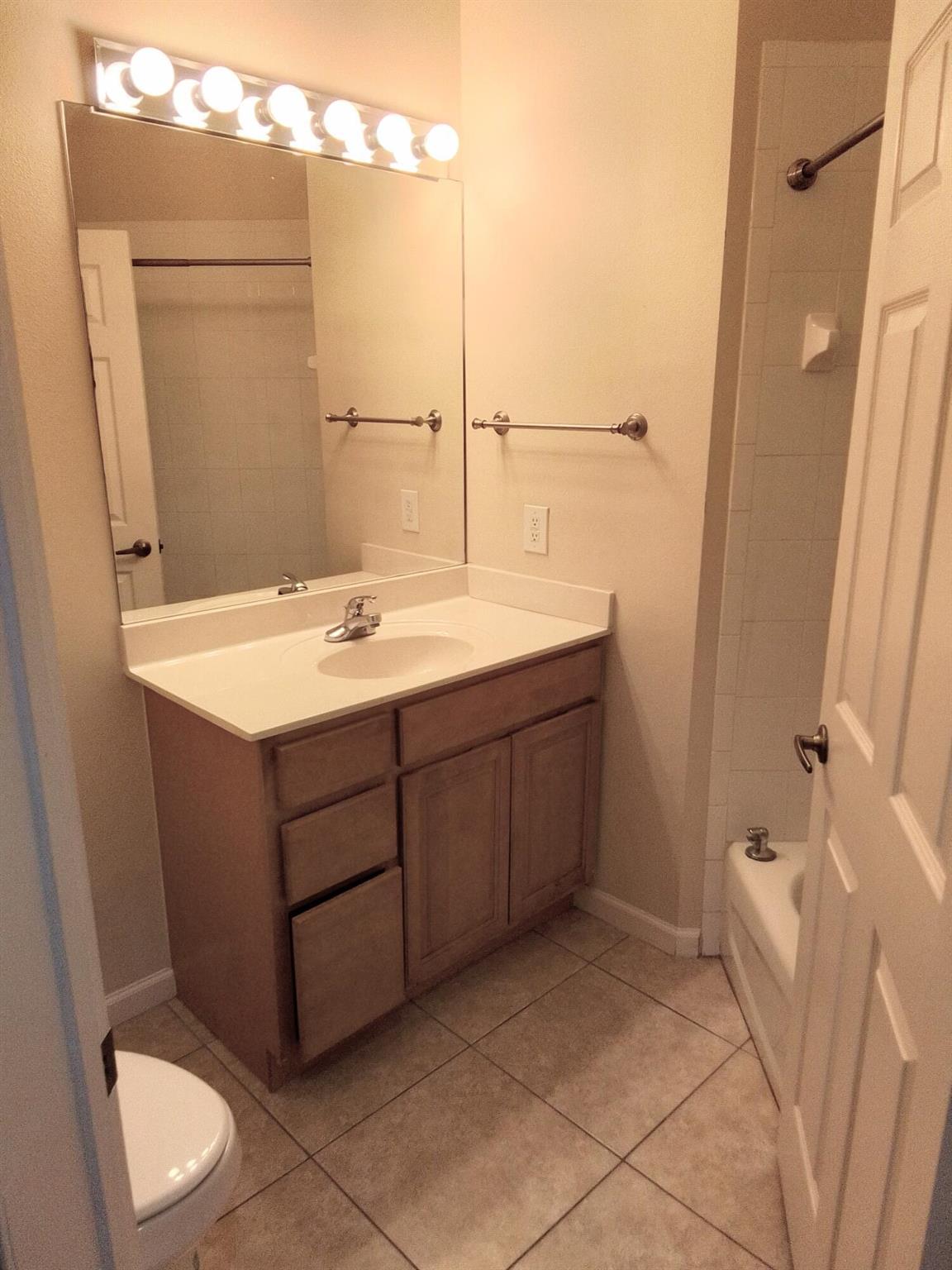 CASTLE PINES CONDOMINIUM - Residential Lease