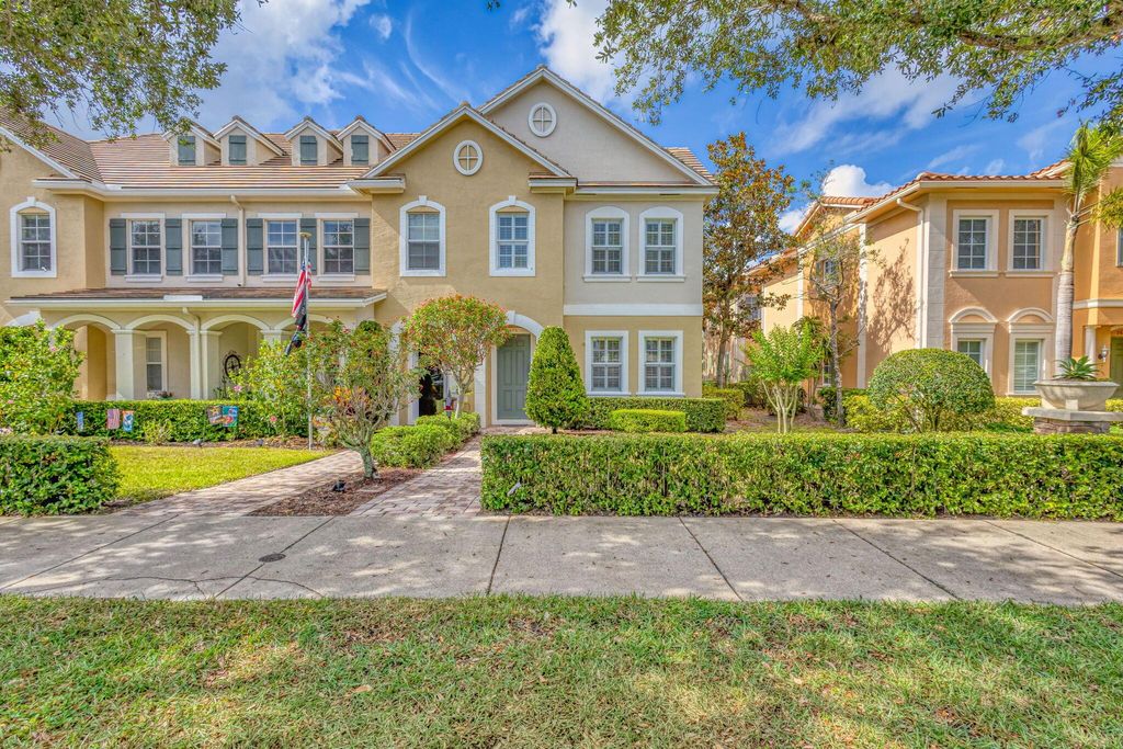 Photo of 575 Dakota Drive, Jupiter, FL 33458 (MLS # R11115327)