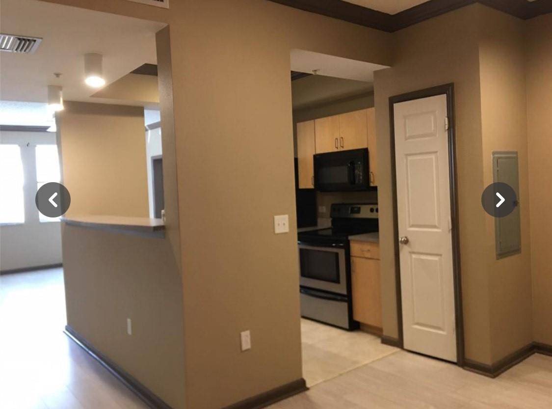 533 NE 3rd Ave 207