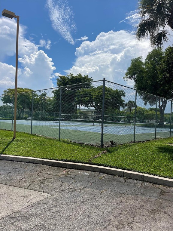 LAKES OF CARRIAGE HILLS 2 - Residential