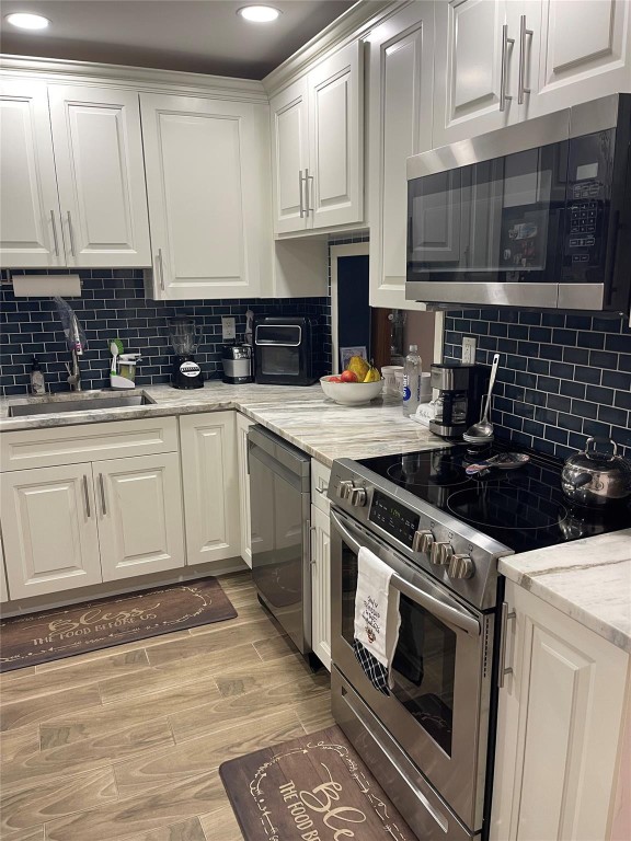 LAKES OF CARRIAGE HILLS 2 - Residential