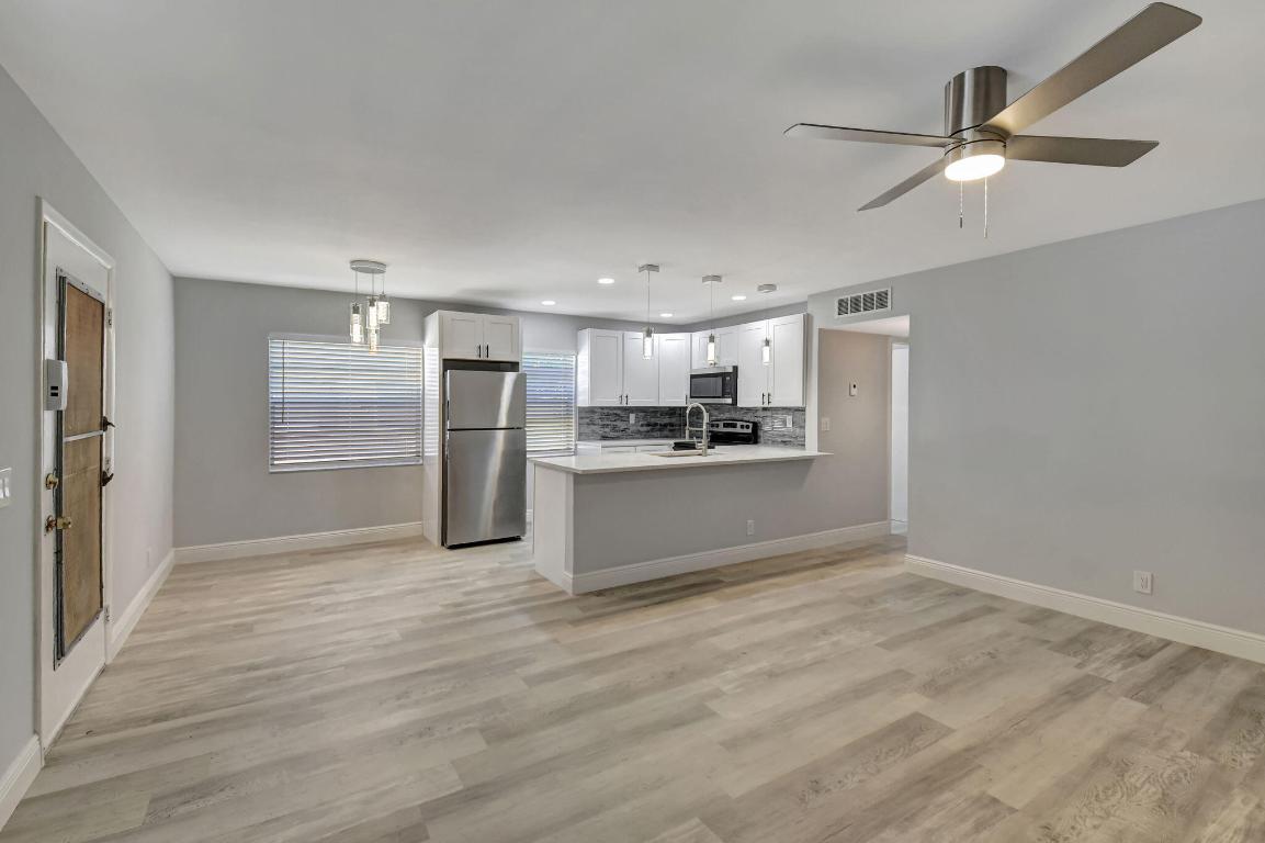 KINGS POINT FLANDERS CONDOS - Residential