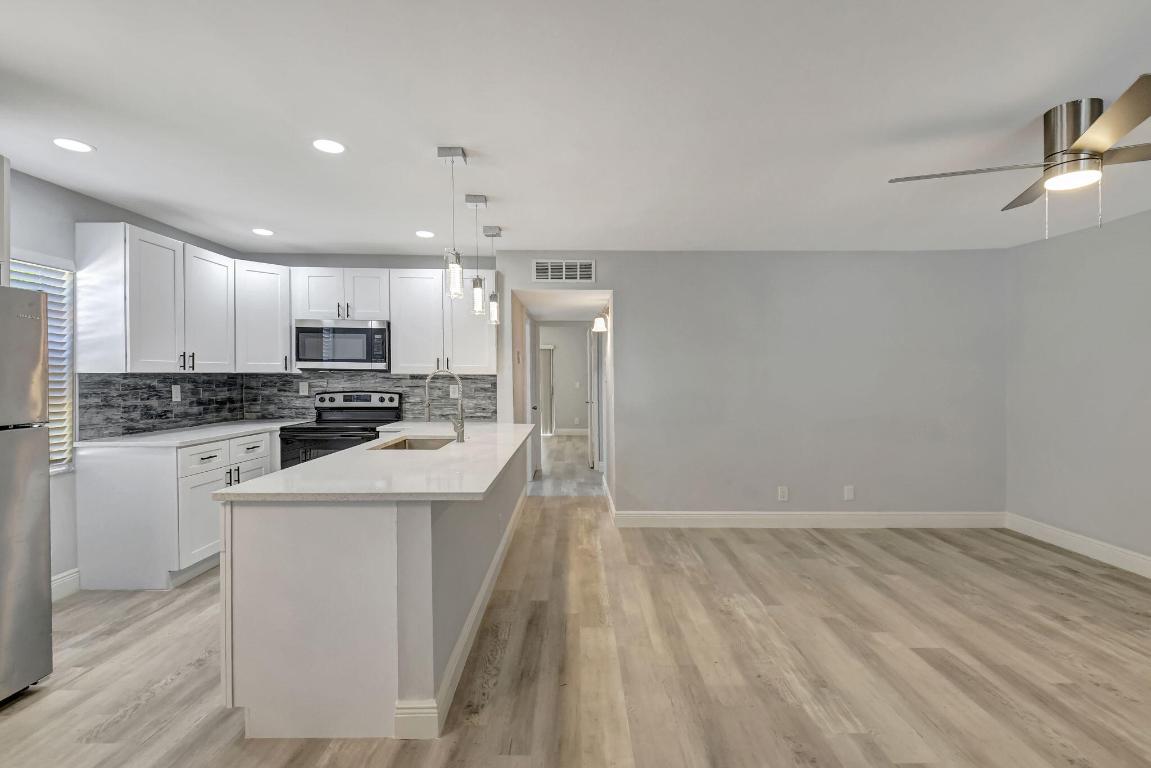 KINGS POINT FLANDERS CONDOS - Residential