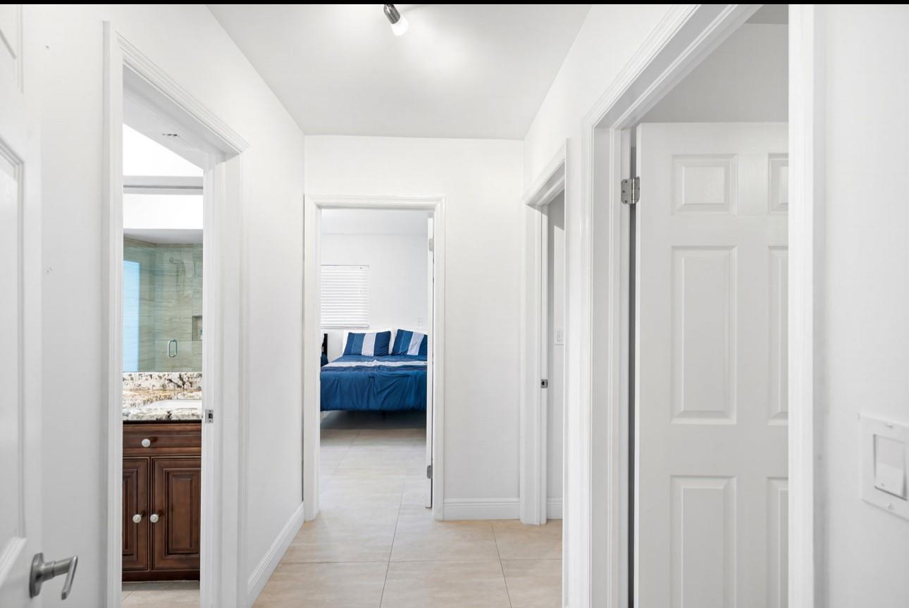 SALA DEL MAR - Residential Lease