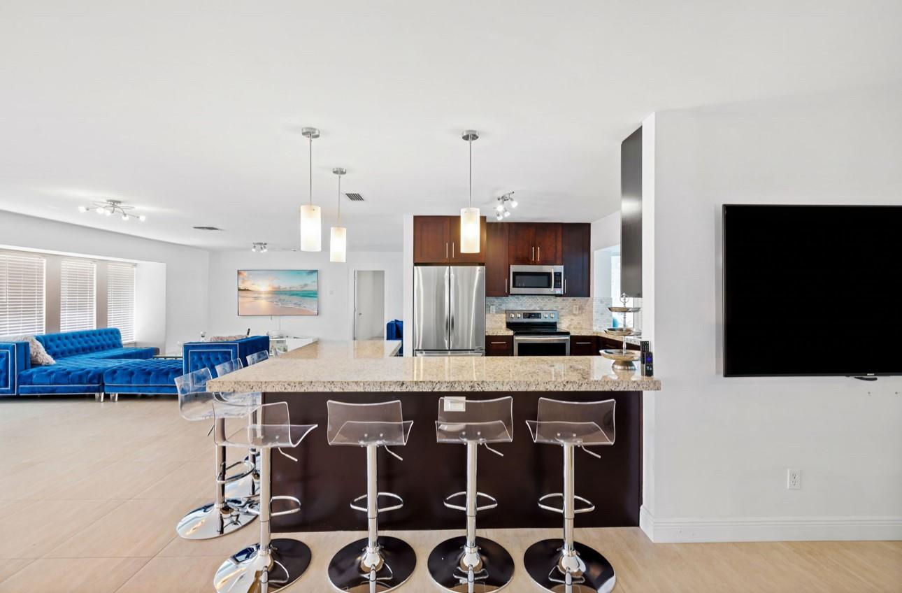 SALA DEL MAR - Residential Lease