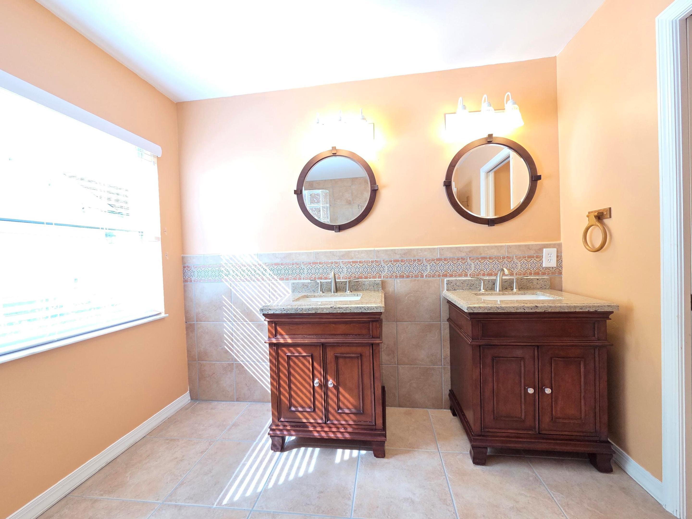 MEADOWLAND COVE PL 2 OF WELLINGTON - Residential