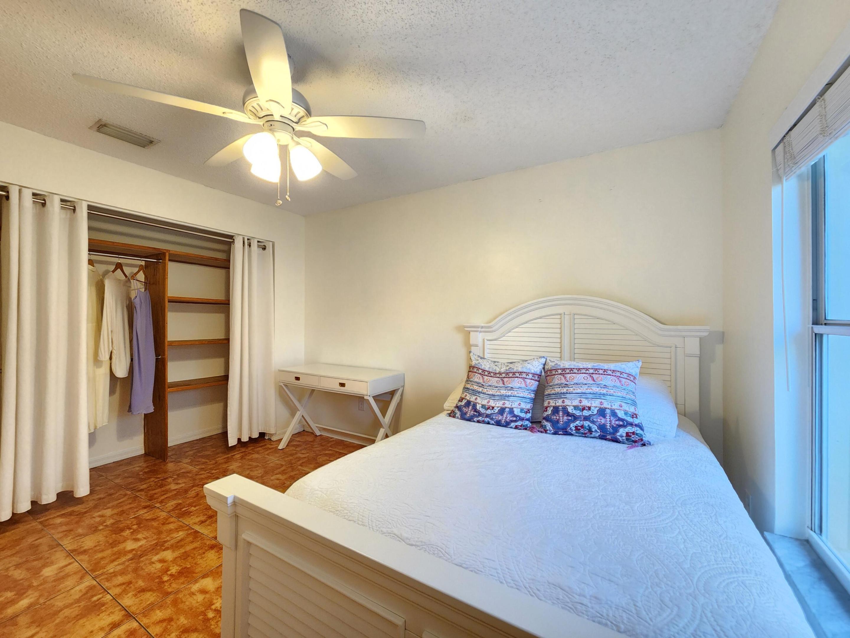 MEADOWLAND COVE PL 2 OF WELLINGTON - Residential