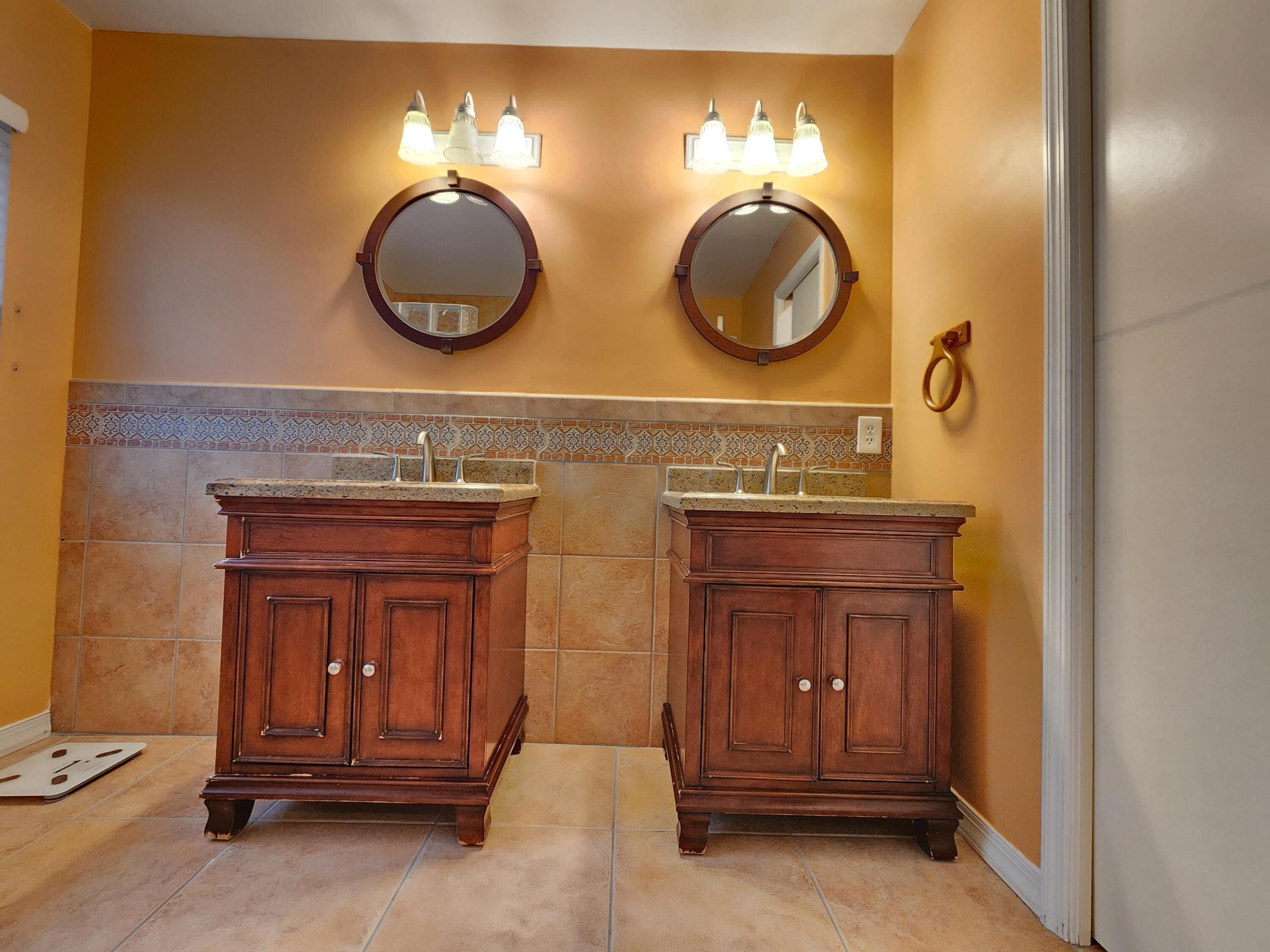 MEADOWLAND COVE PL 2 OF WELLINGTON - Residential