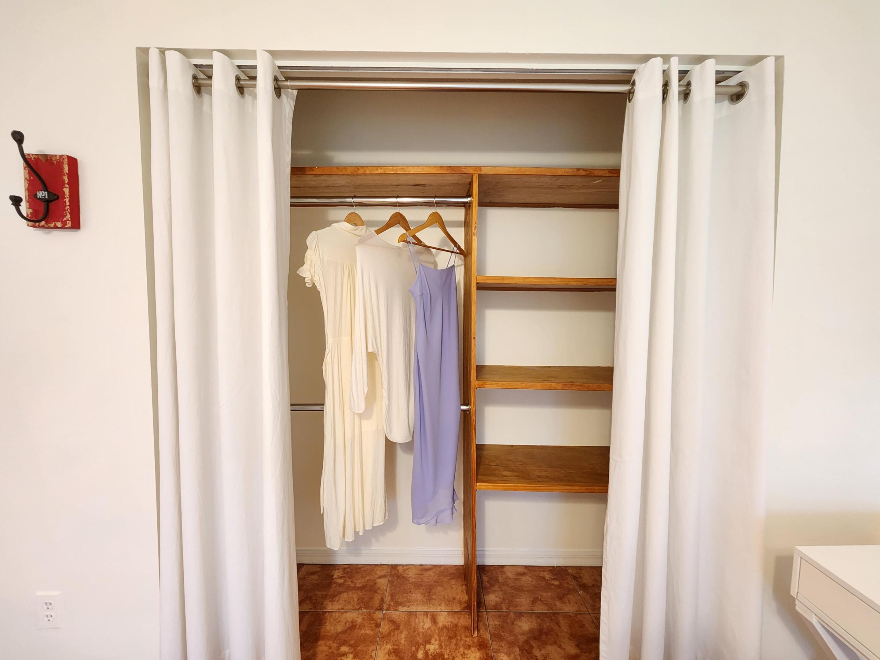 MEADOWLAND COVE PL 2 OF WELLINGTON - Residential