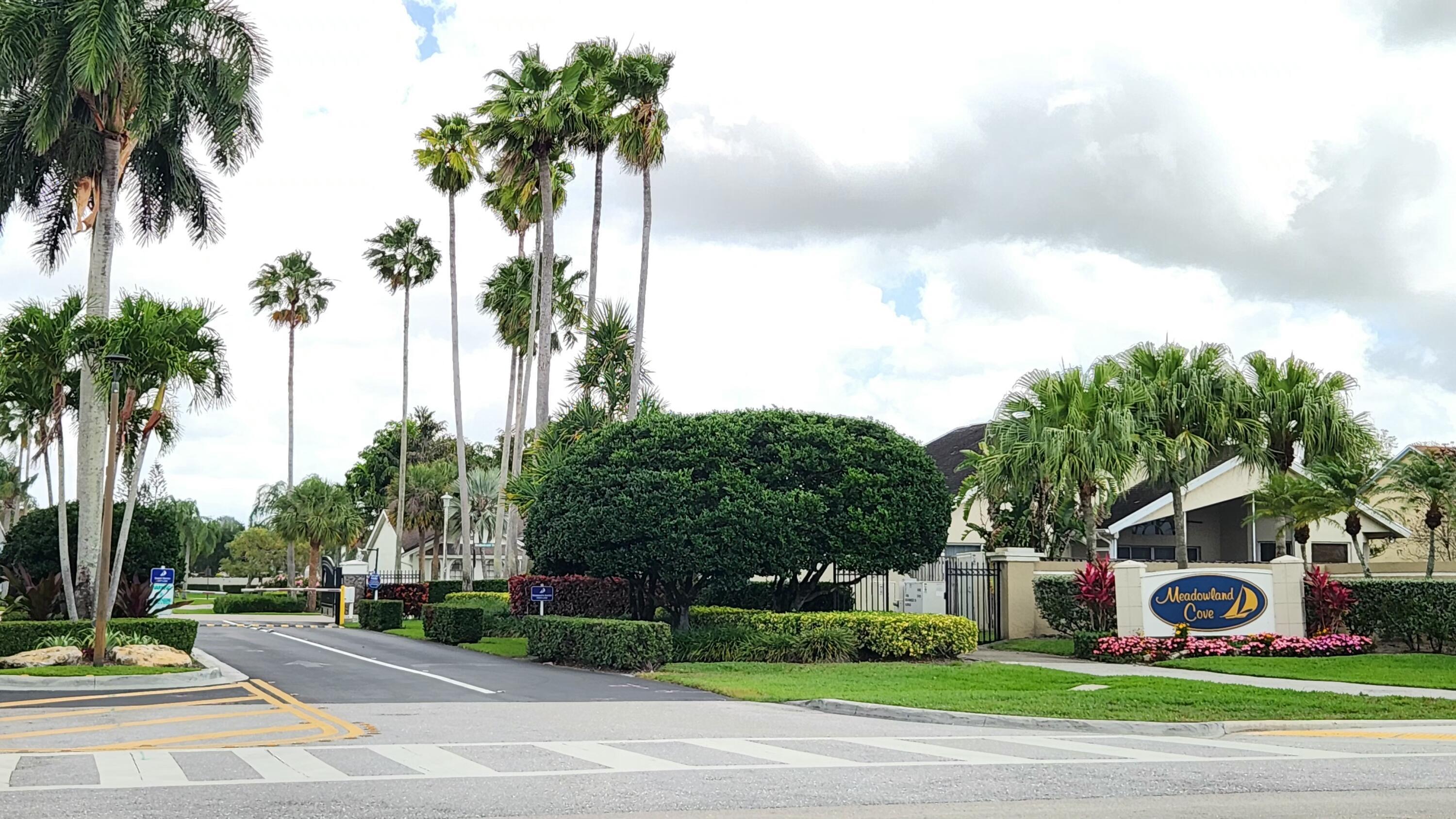 MEADOWLAND COVE PL 2 OF WELLINGTON - Residential