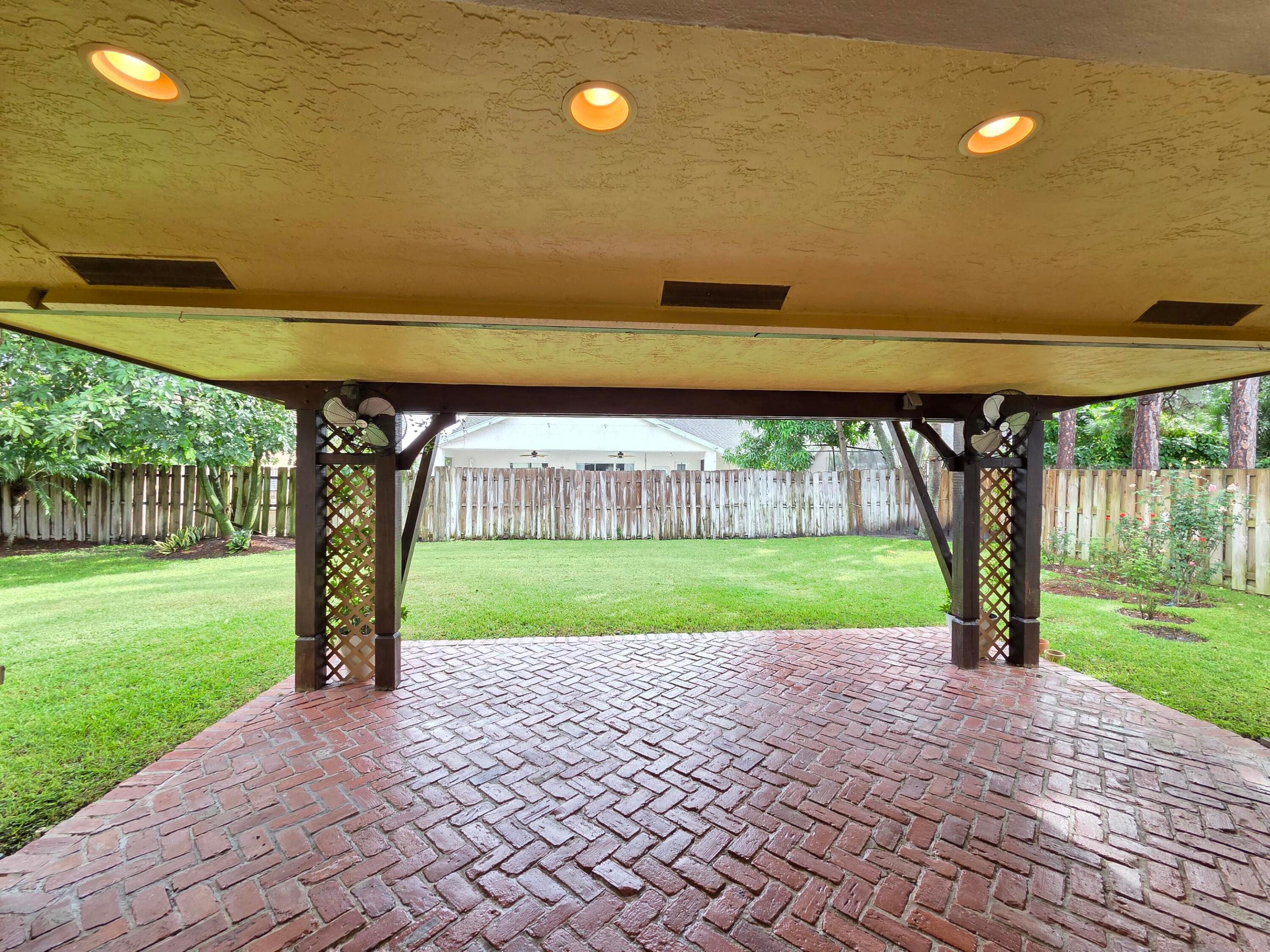 MEADOWLAND COVE PL 2 OF WELLINGTON - Residential