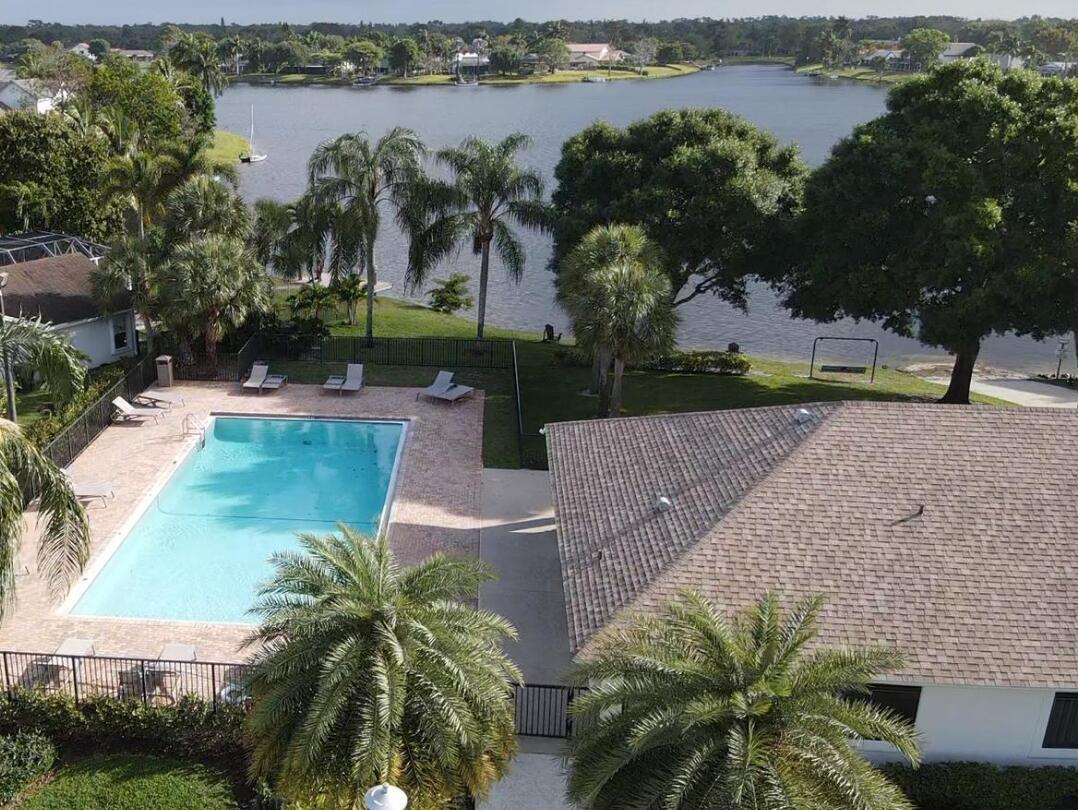 MEADOWLAND COVE PL 2 OF WELLINGTON - Residential