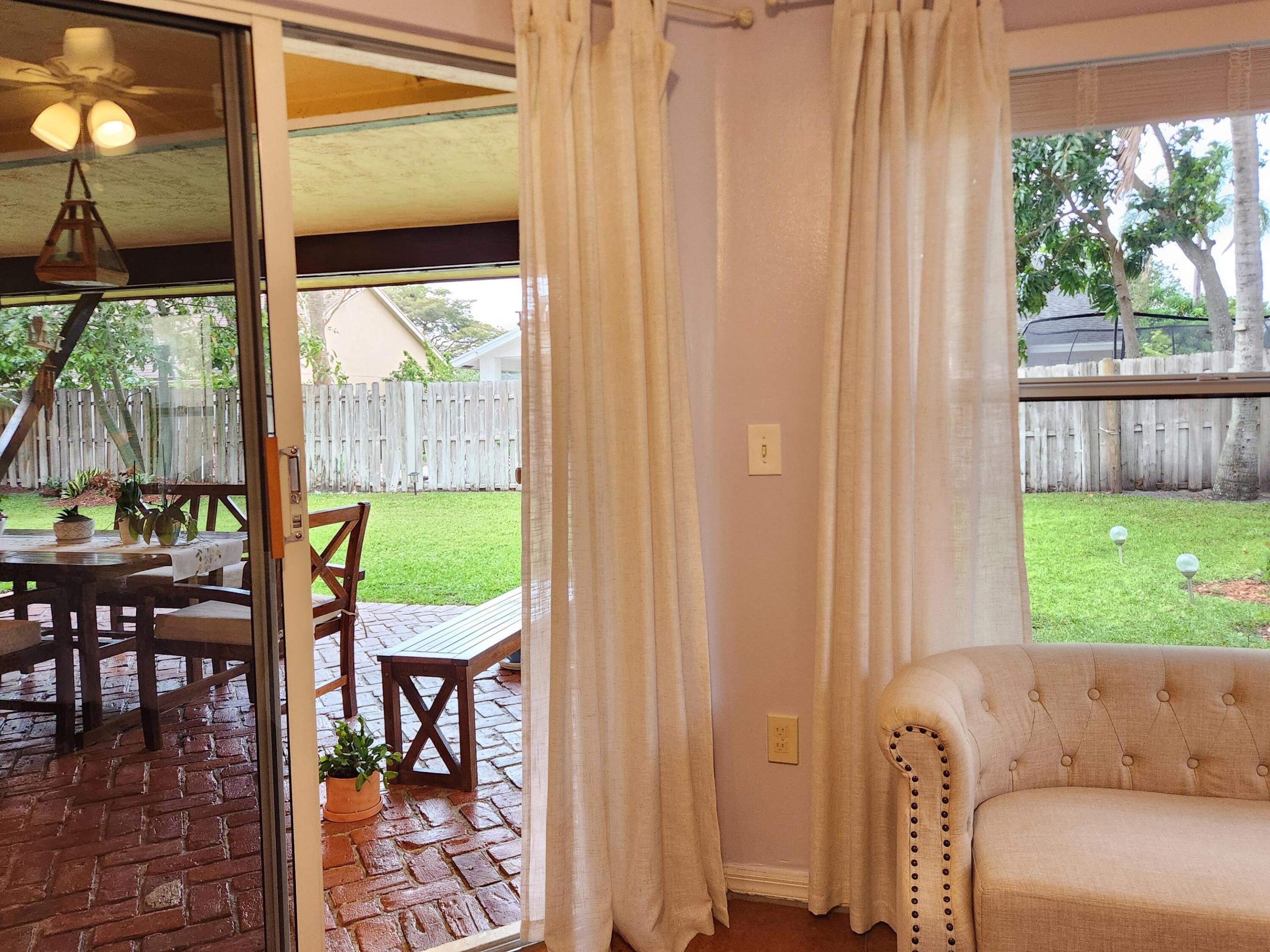 MEADOWLAND COVE PL 2 OF WELLINGTON - Residential