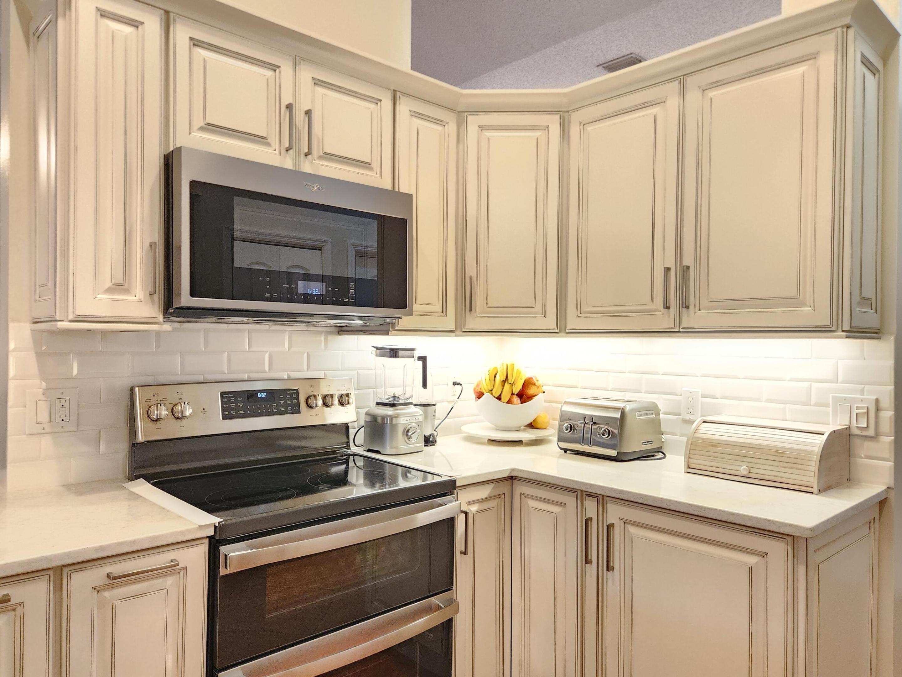 MEADOWLAND COVE PL 2 OF WELLINGTON - Residential