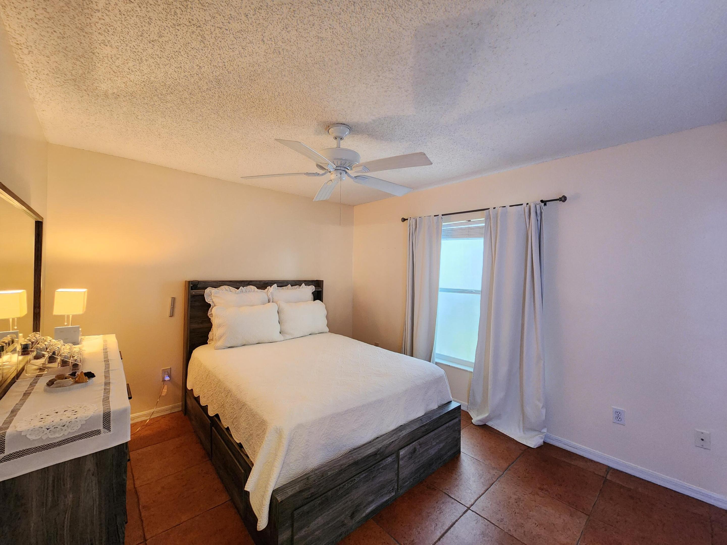 MEADOWLAND COVE PL 2 OF WELLINGTON - Residential