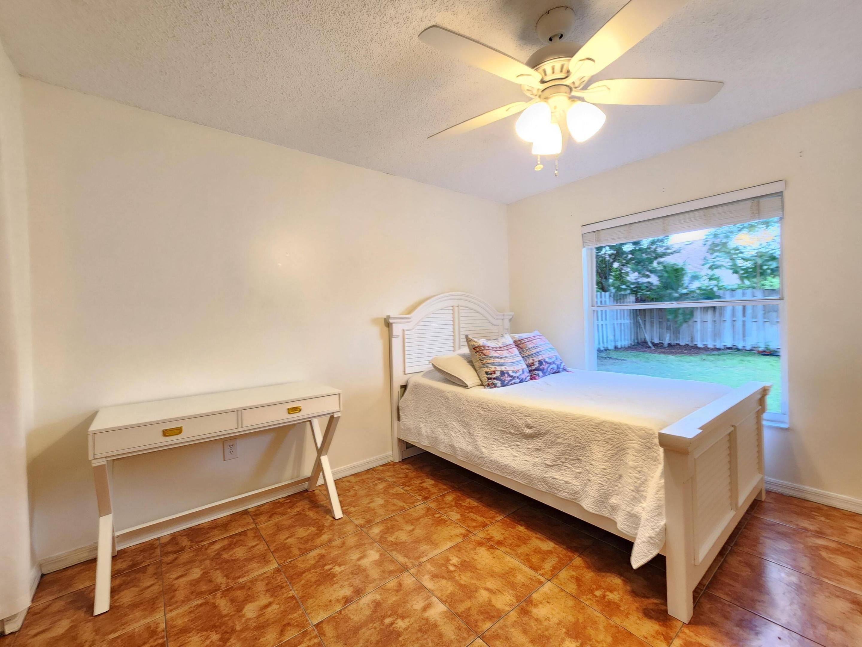 MEADOWLAND COVE PL 2 OF WELLINGTON - Residential