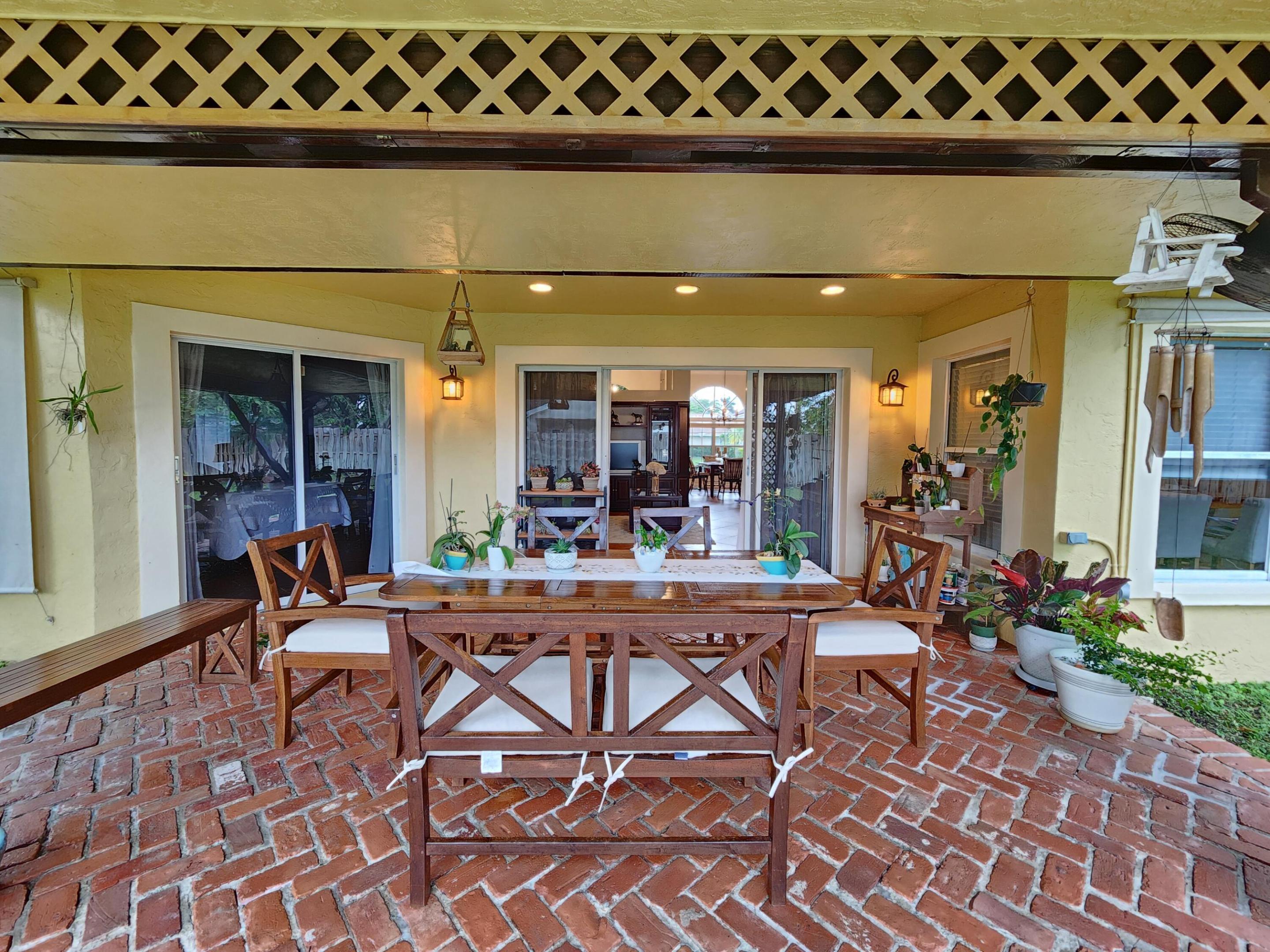 MEADOWLAND COVE PL 2 OF WELLINGTON - Residential