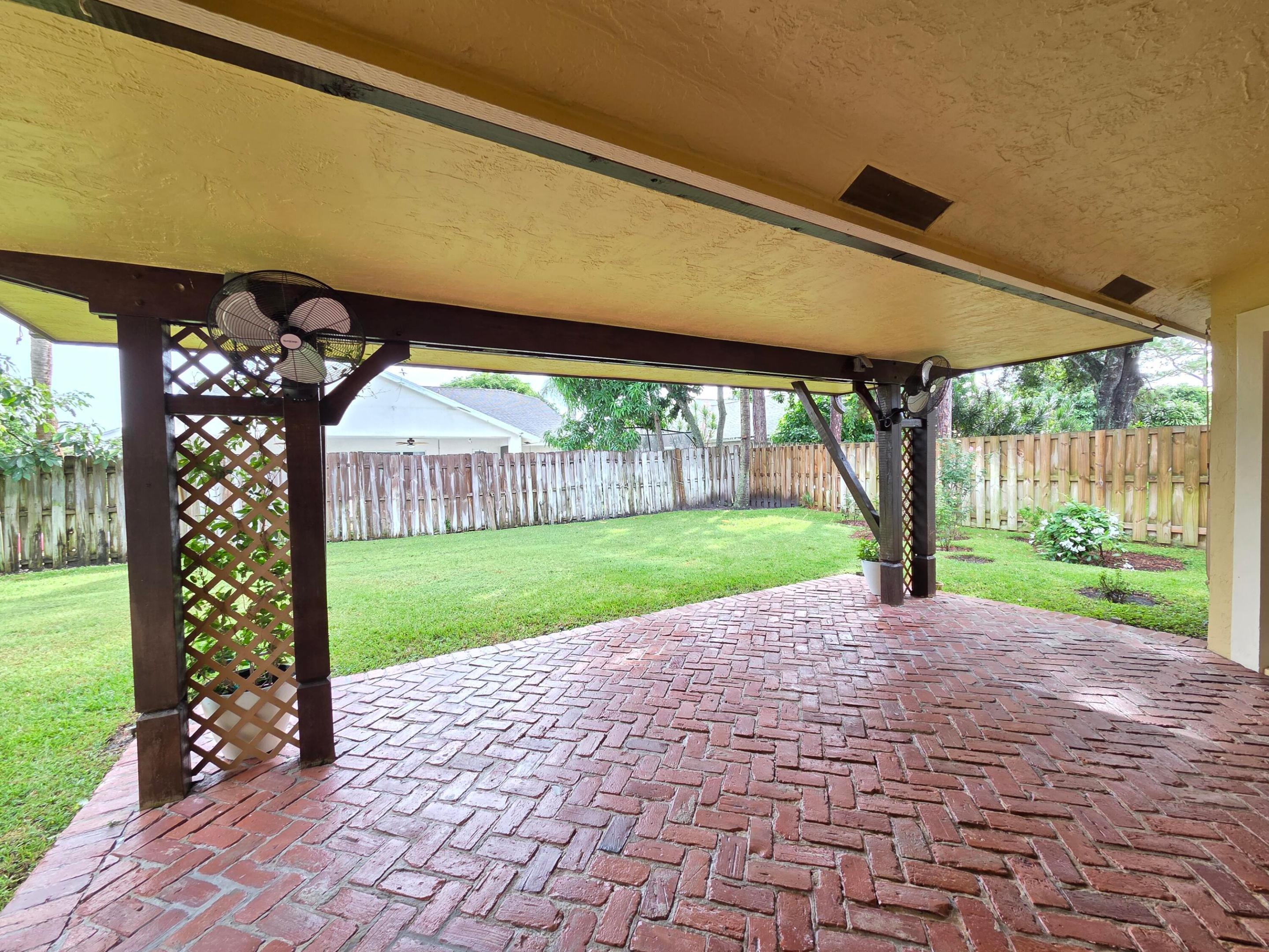 MEADOWLAND COVE PL 2 OF WELLINGTON - Residential