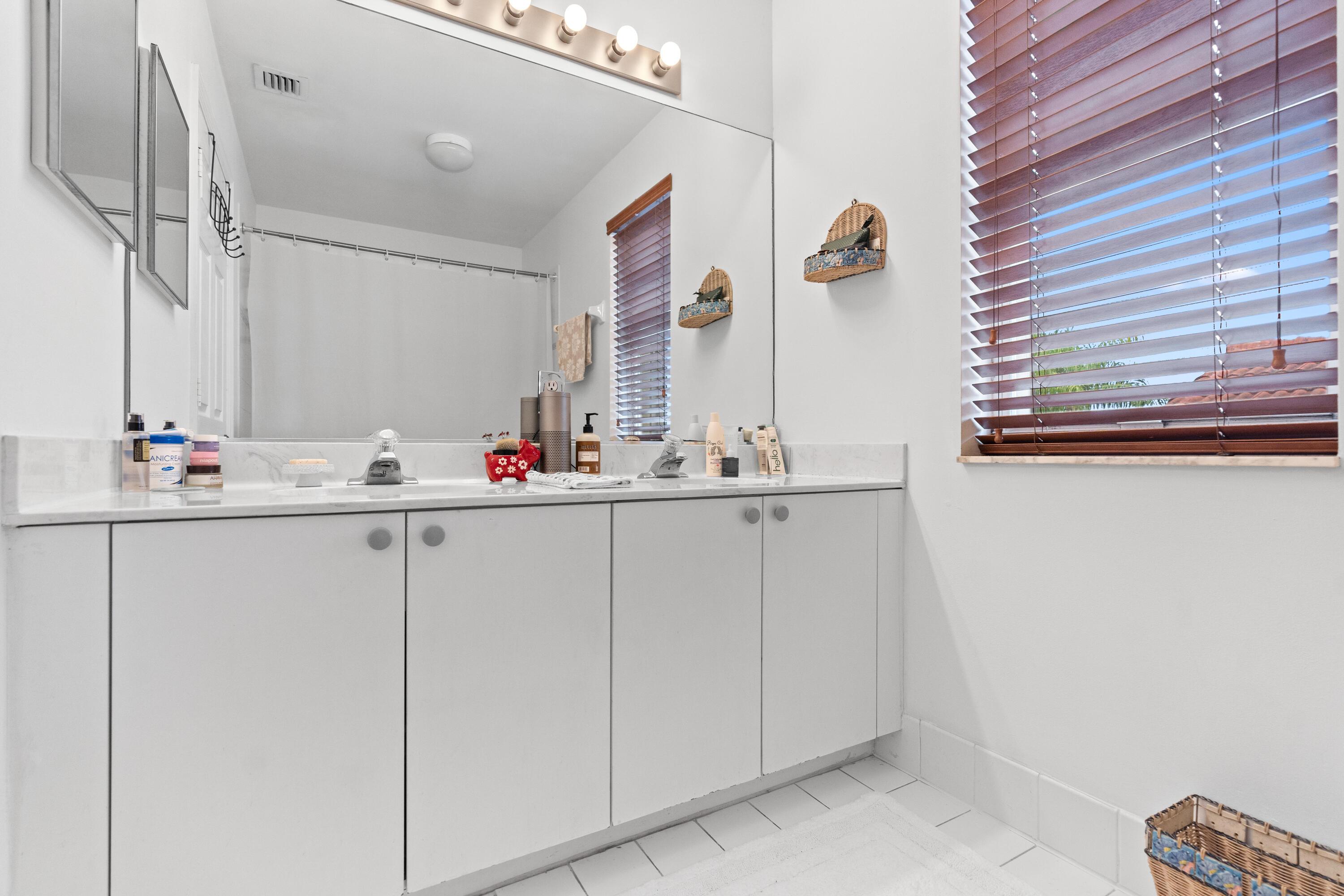 SILVER LAKES - Residential