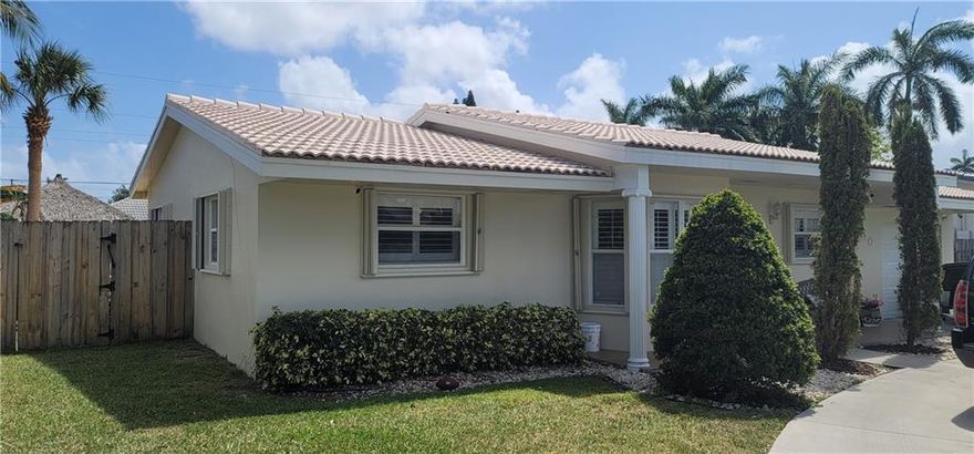 Well kept lighthouse point home! This 3 bedroom 2 bath home is a split plan with a 1 car garage and has an amazing backyard complete with a private pool.