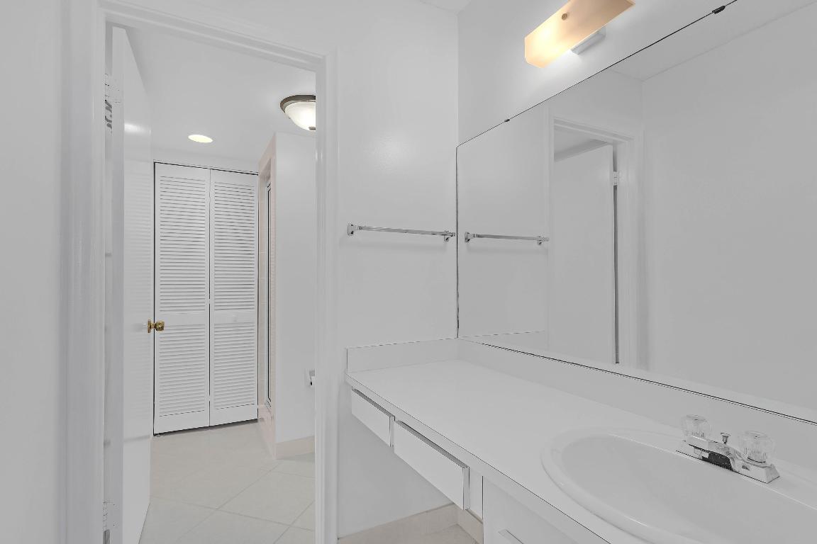 OCEAN HARBOUR SOUTH CONDOMINIUM - Residential