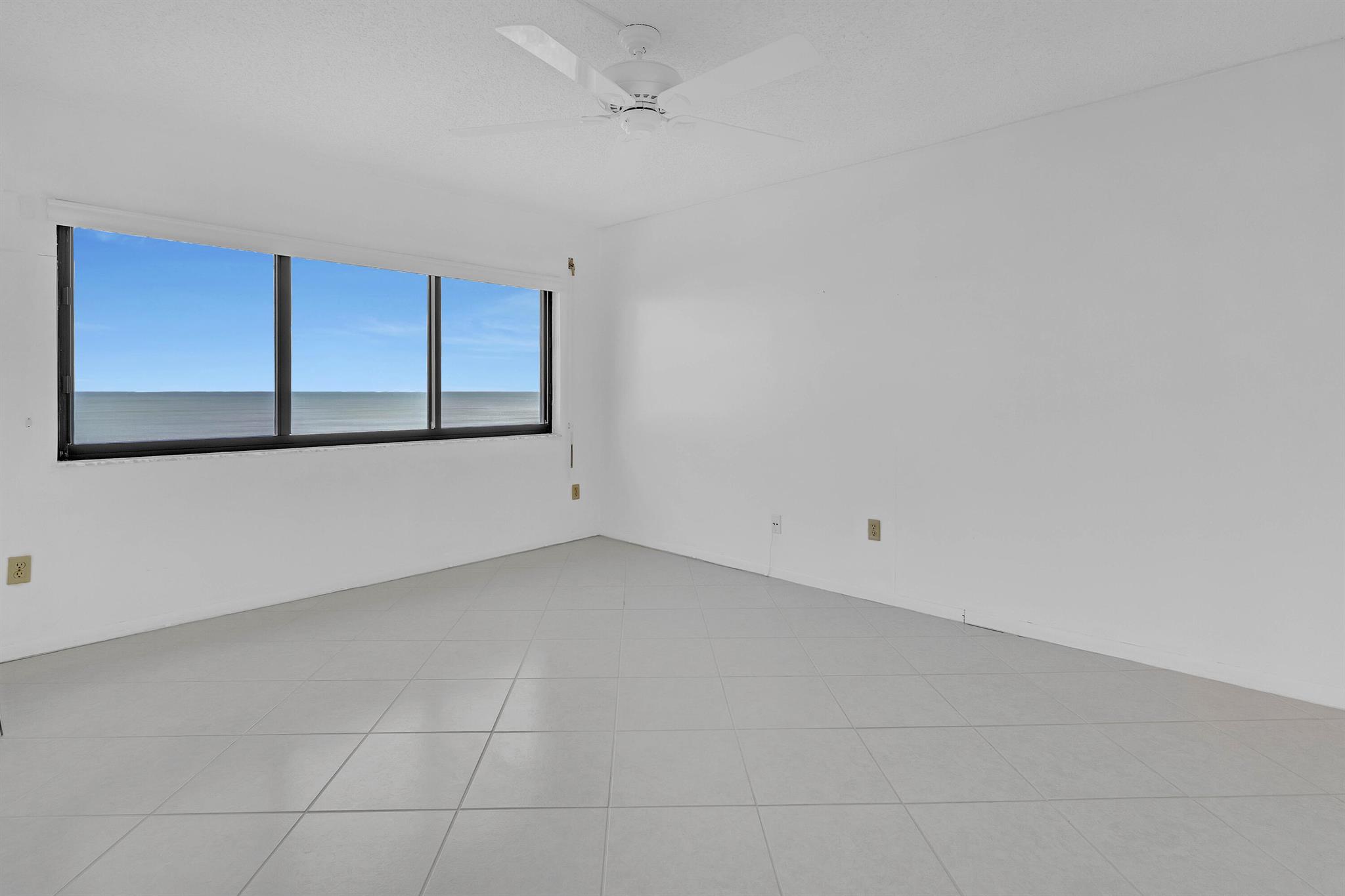 OCEAN HARBOUR SOUTH CONDO - Residential