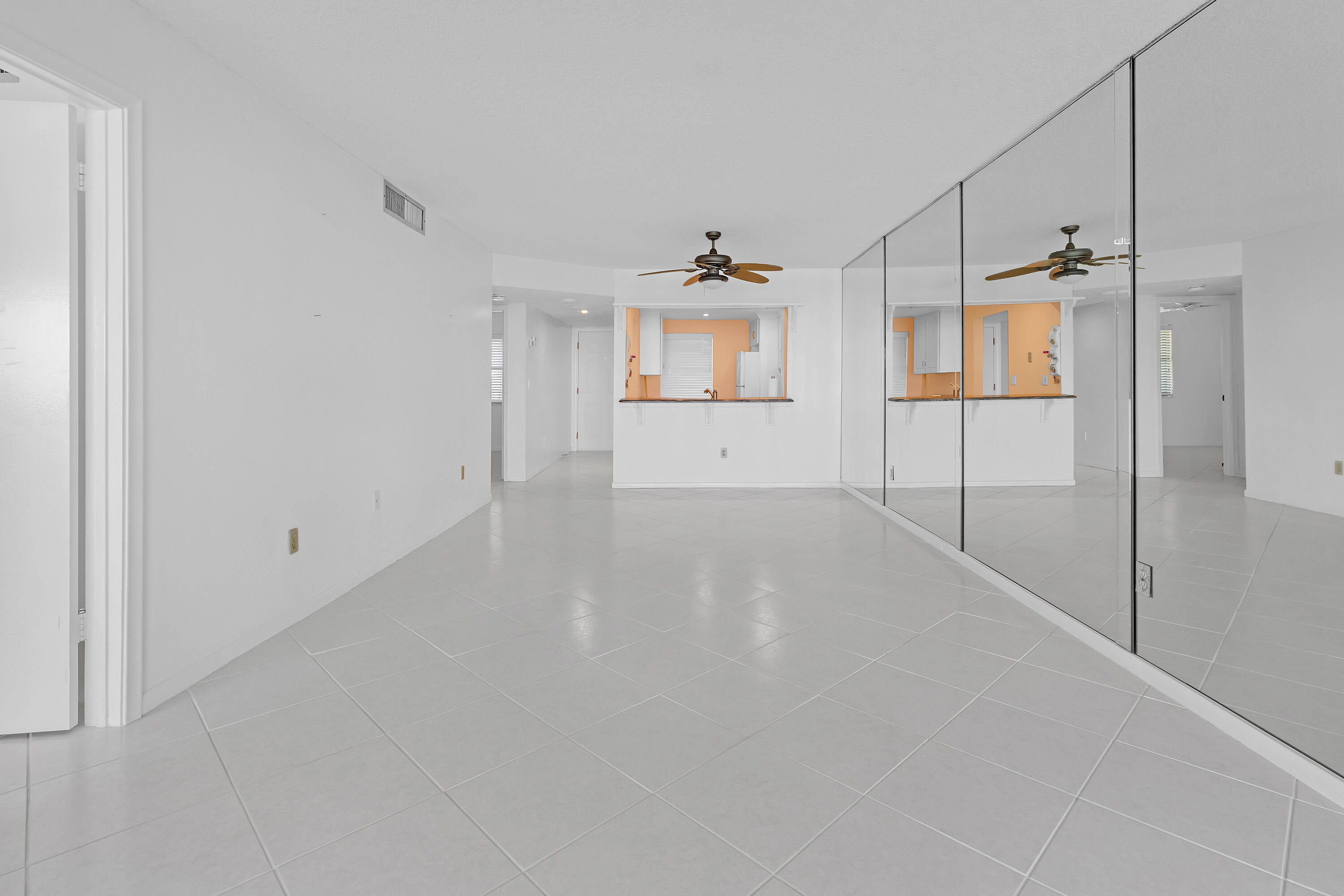 OCEAN HARBOUR SOUTH CONDOMINIUM - Residential