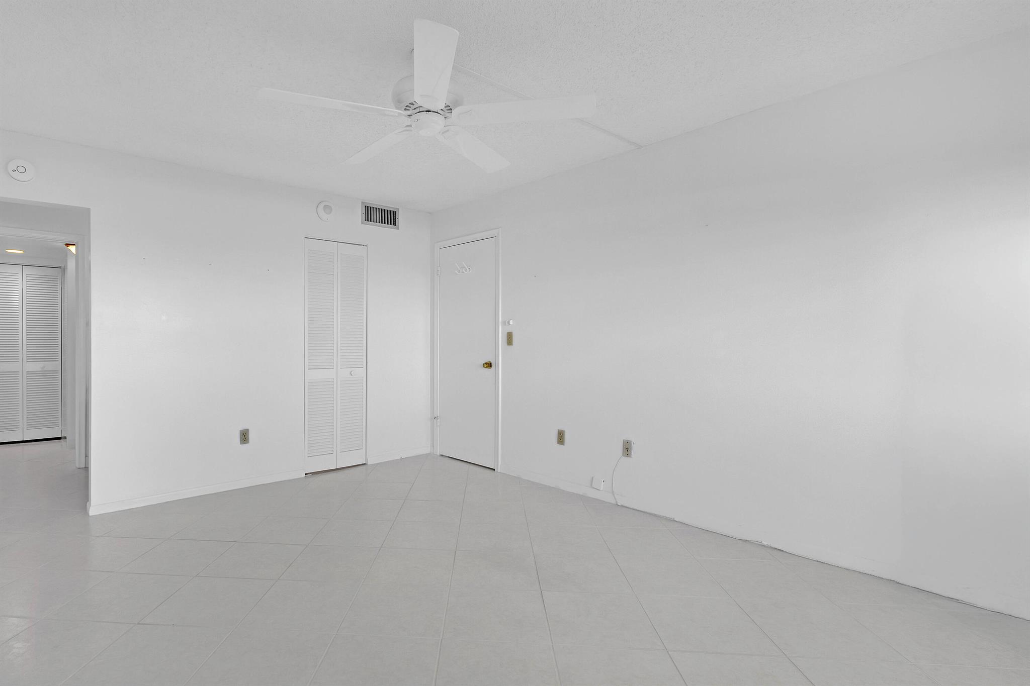 OCEAN HARBOUR SOUTH CONDO - Residential