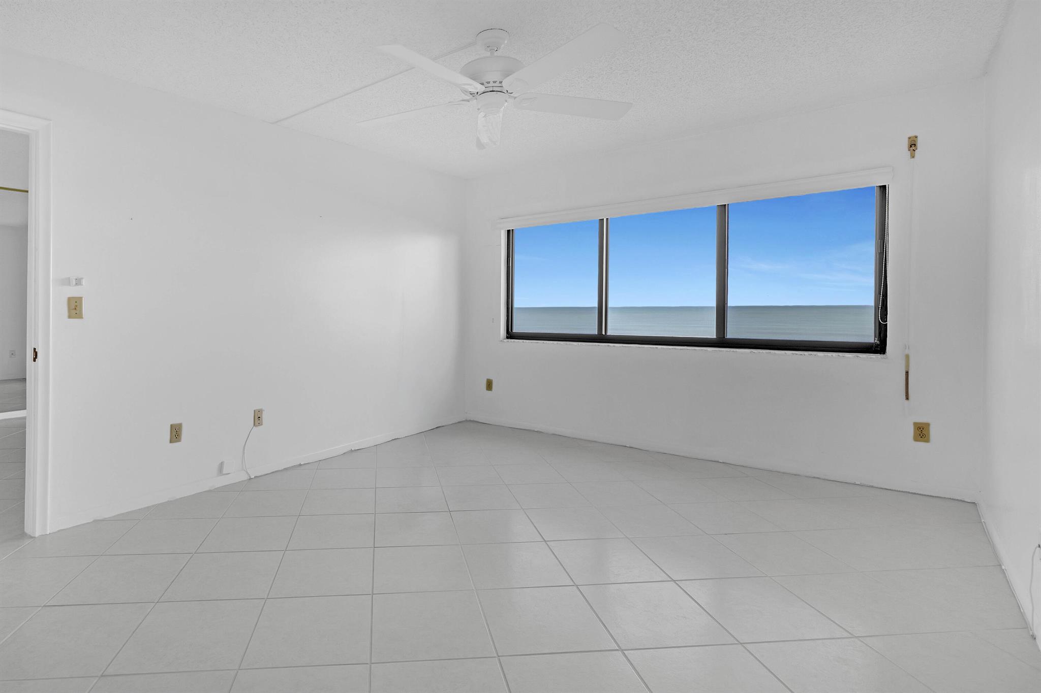 OCEAN HARBOUR SOUTH CONDO - Residential