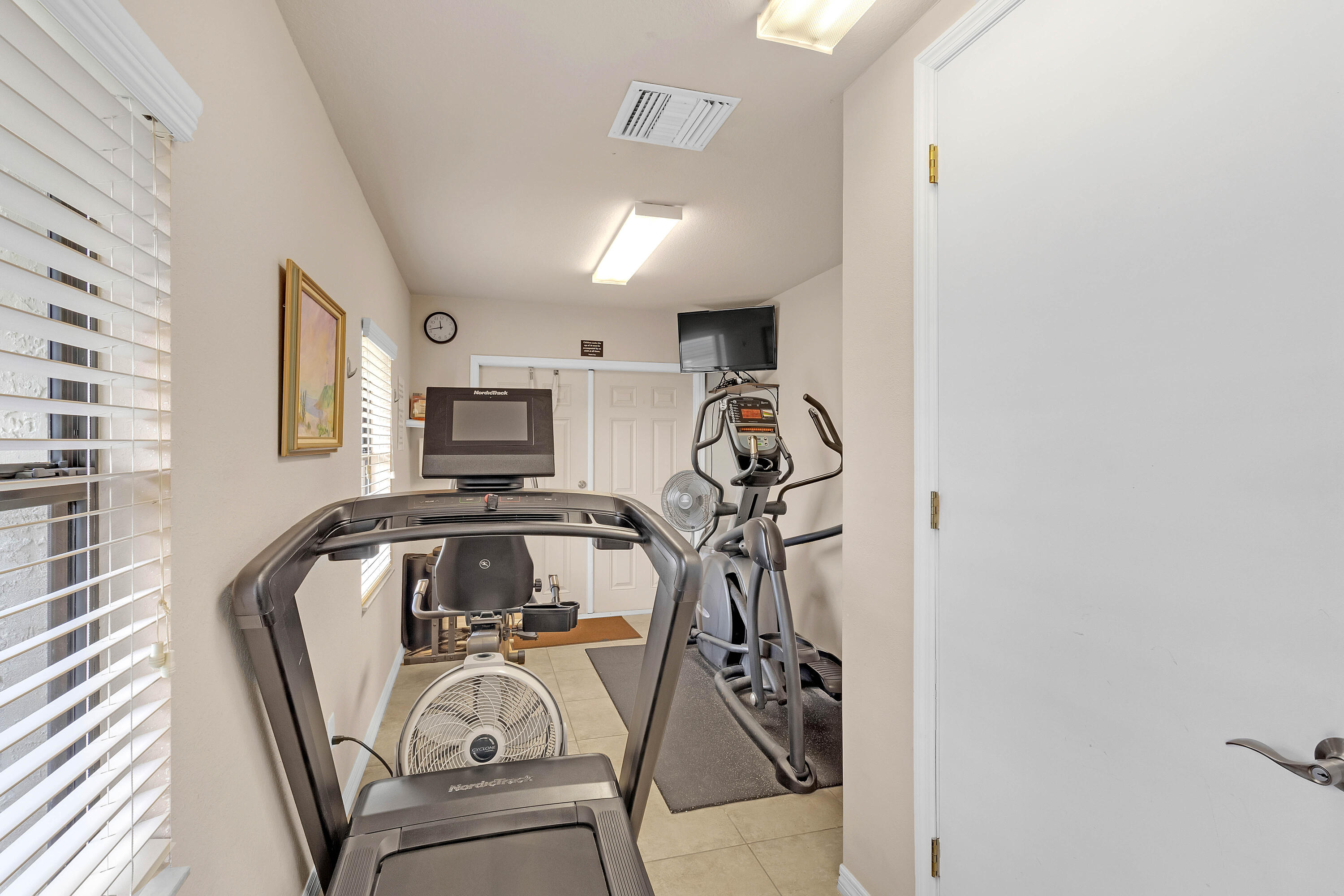 OCEAN HARBOUR SOUTH CONDOMINIUM - Residential