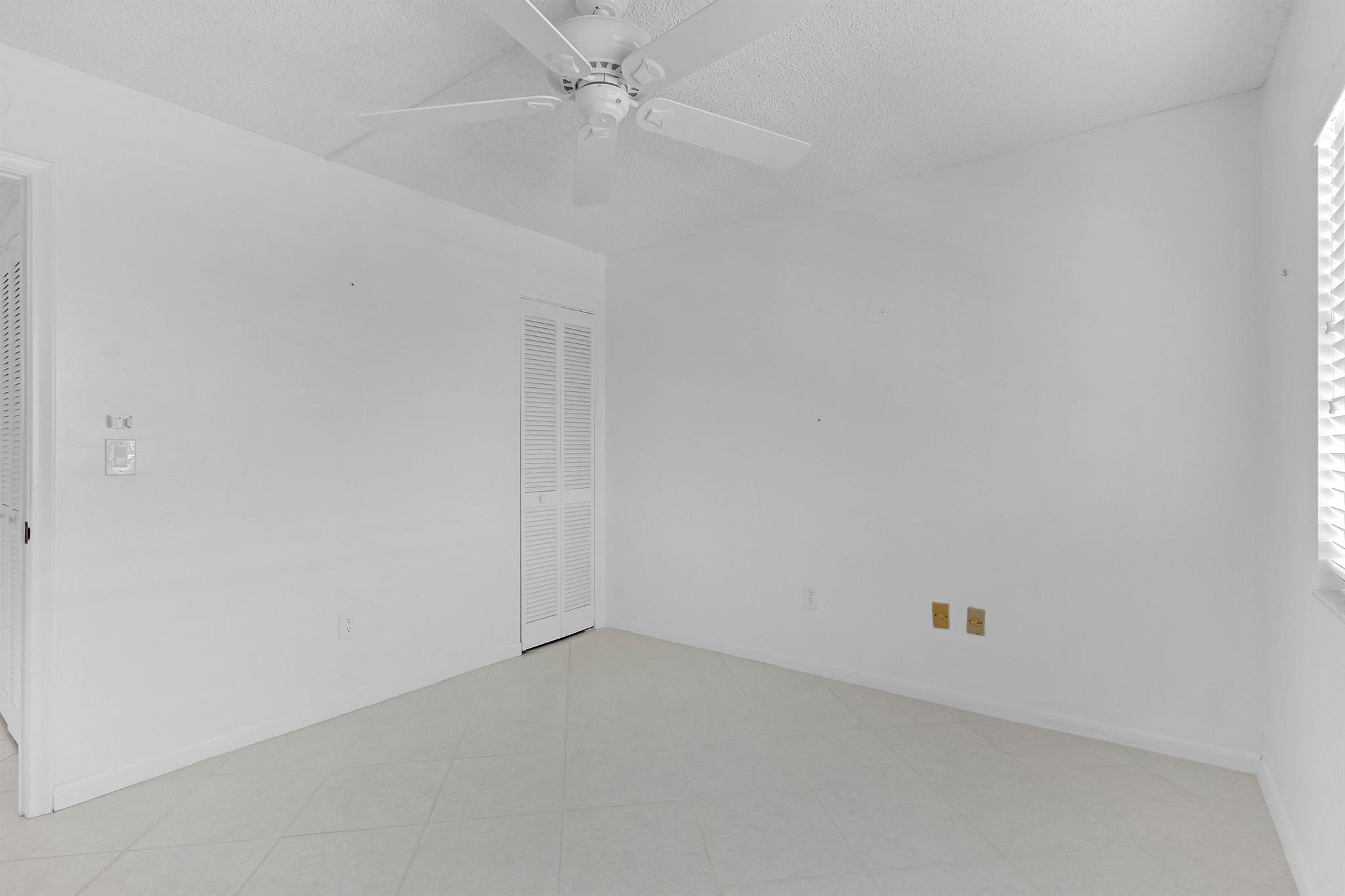 OCEAN HARBOUR SOUTH CONDO - Residential