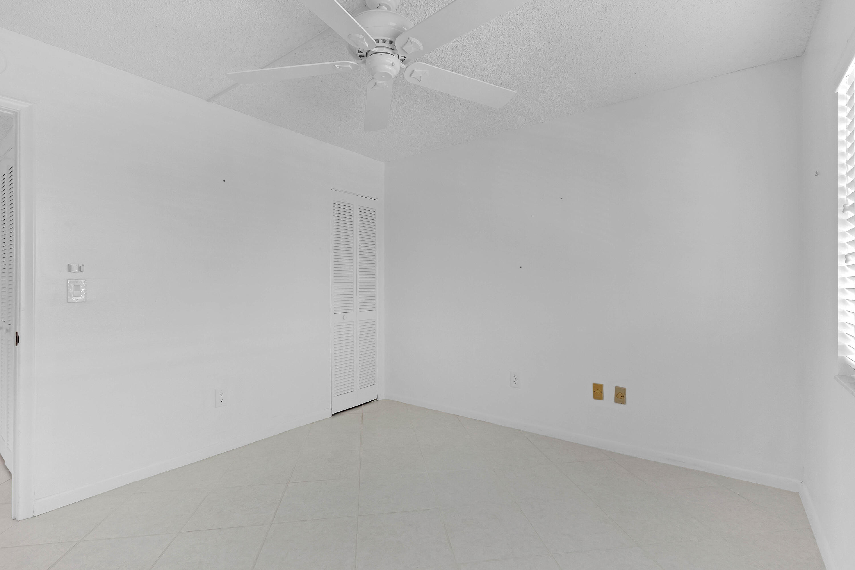 OCEAN HARBOUR SOUTH CONDOMINIUM - Residential