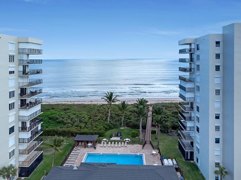 OCEAN HARBOUR SOUTH CONDOMINIUM - Residential