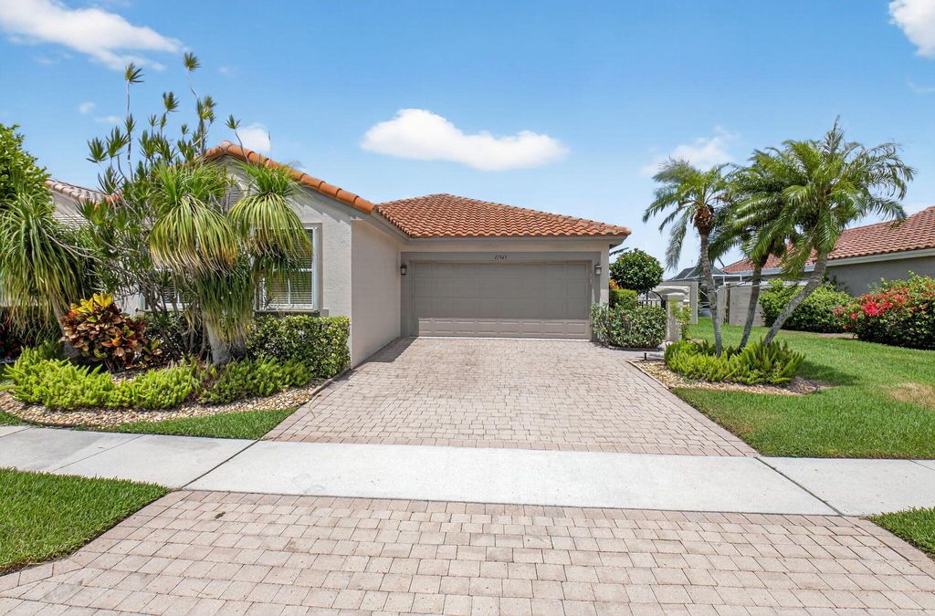 Photo of 11543 Colonnade Drive, Boynton Beach, FL 33437 (MLS # R11102094)