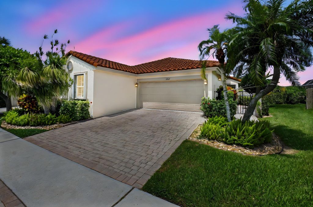Photo of 11543 Colonnade Drive, Boynton Beach, FL 33437 (MLS # R11102094)