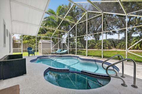 Tiny photo for 1891 Oak Berry Circle, Wellington, FL 33414 (MLS # B26050746)