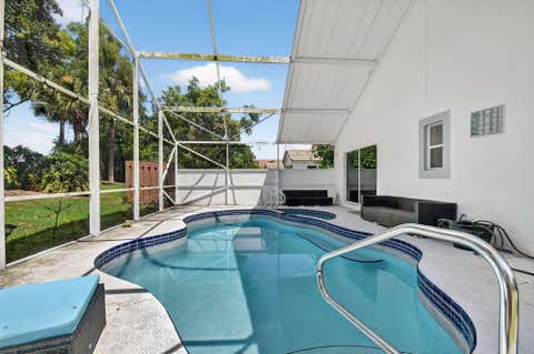Tiny photo for 1891 Oak Berry Circle, Wellington, FL 33414 (MLS # B26050746)