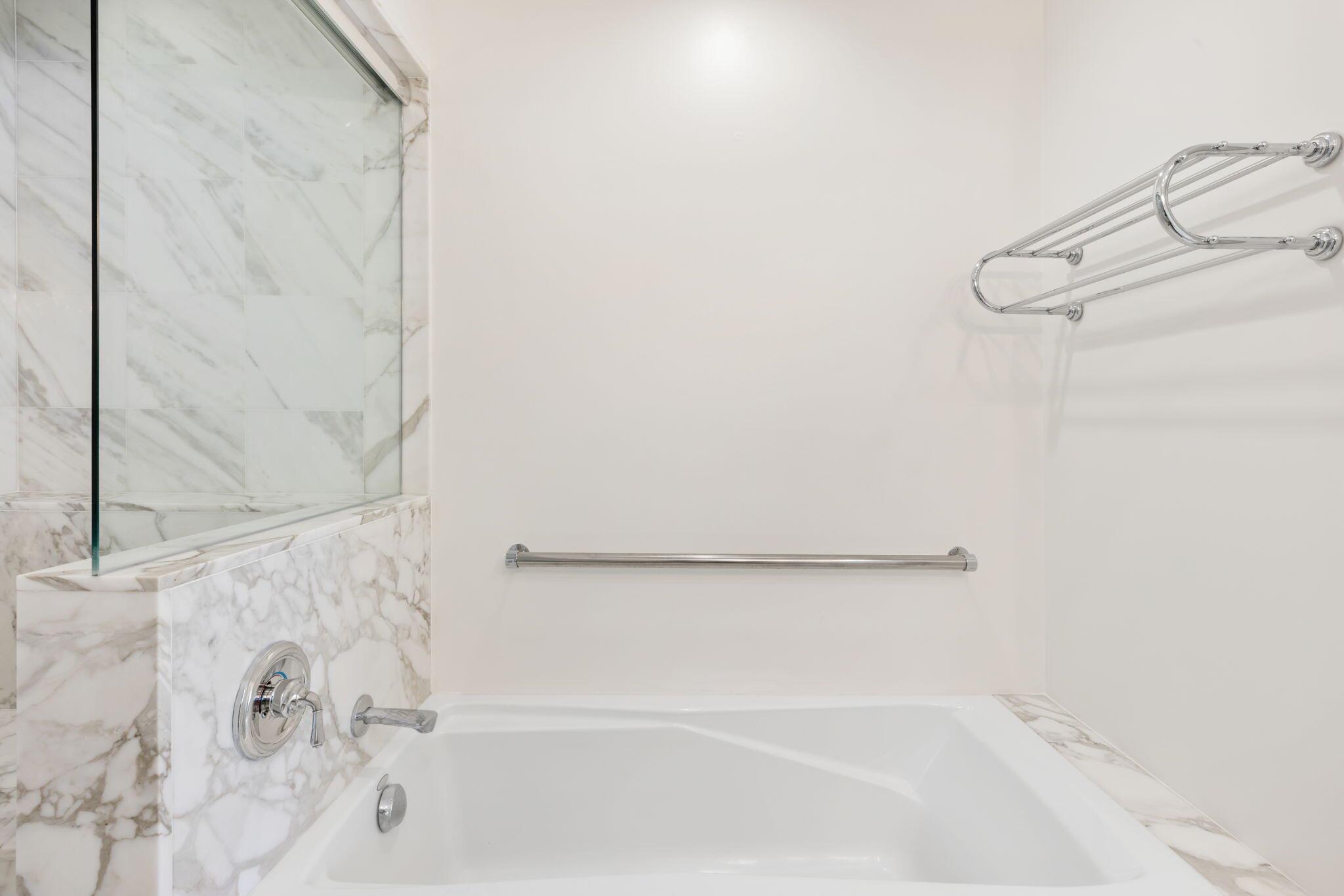 ESTATES III THE - Residential